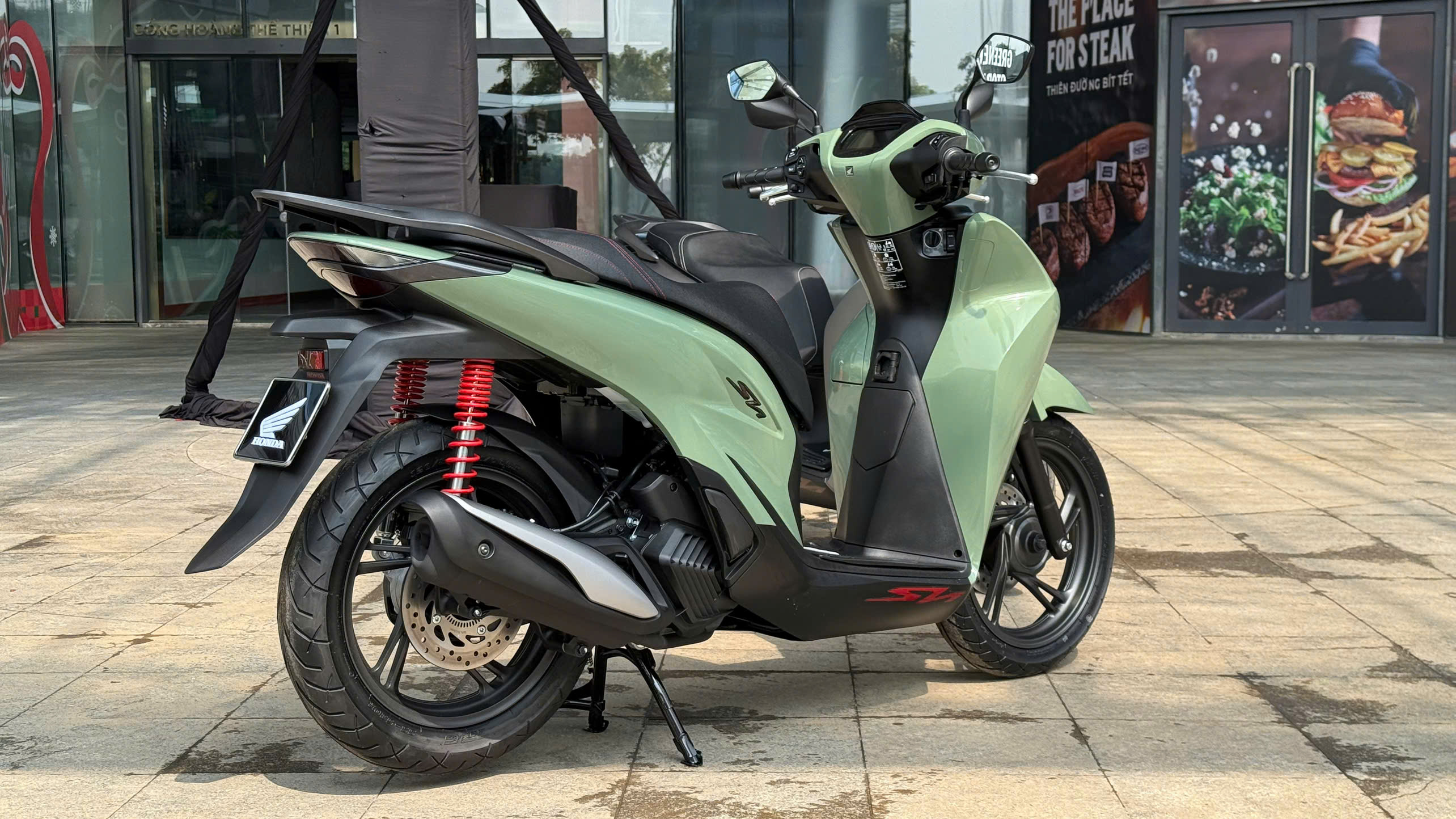 Honda SH160i 2026 (1).jpg