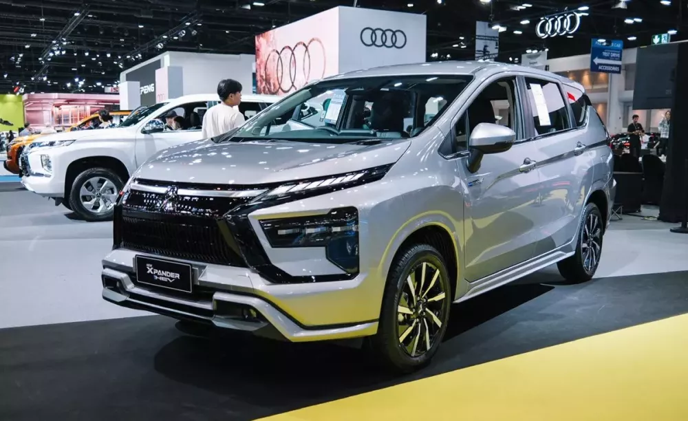Mitsubishi Xpander Hybrid ra mắt bản nâng cấp, đã có 6 túi khí và hệ thống an toàn chủ động ADAS - Ảnh 1.