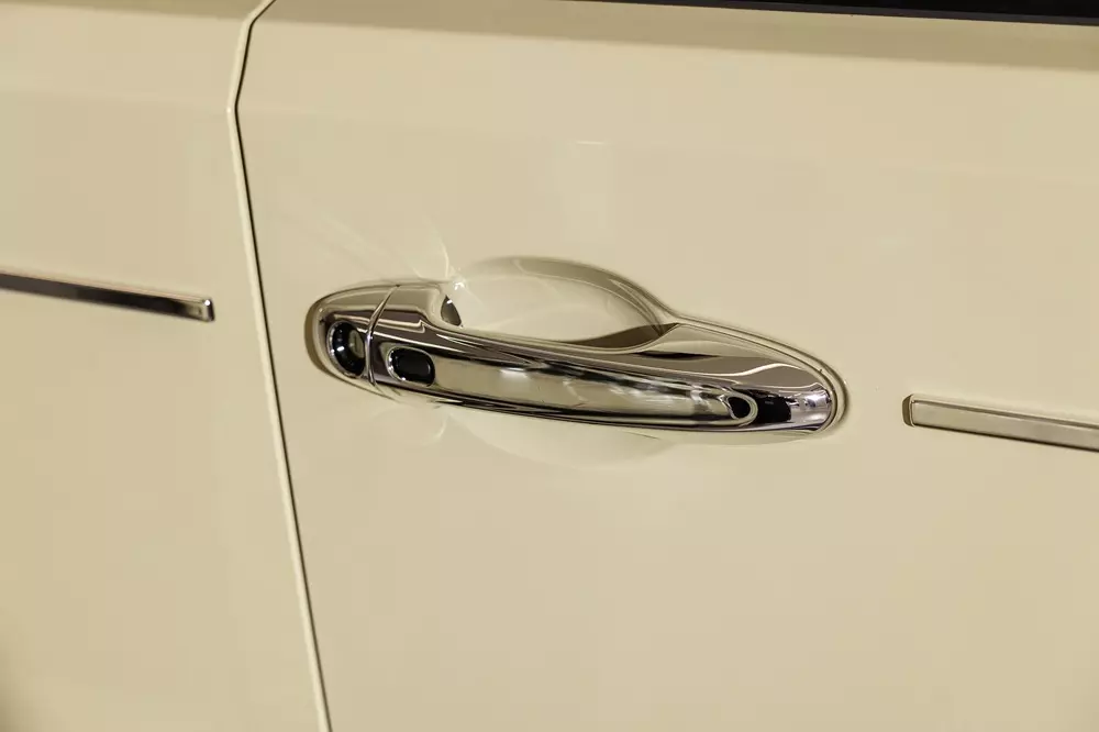 Cận cảnh Toyota Land Cruiser FJ phiên bản Legend với thiết kế nổi bật hơn - Ảnh 7.