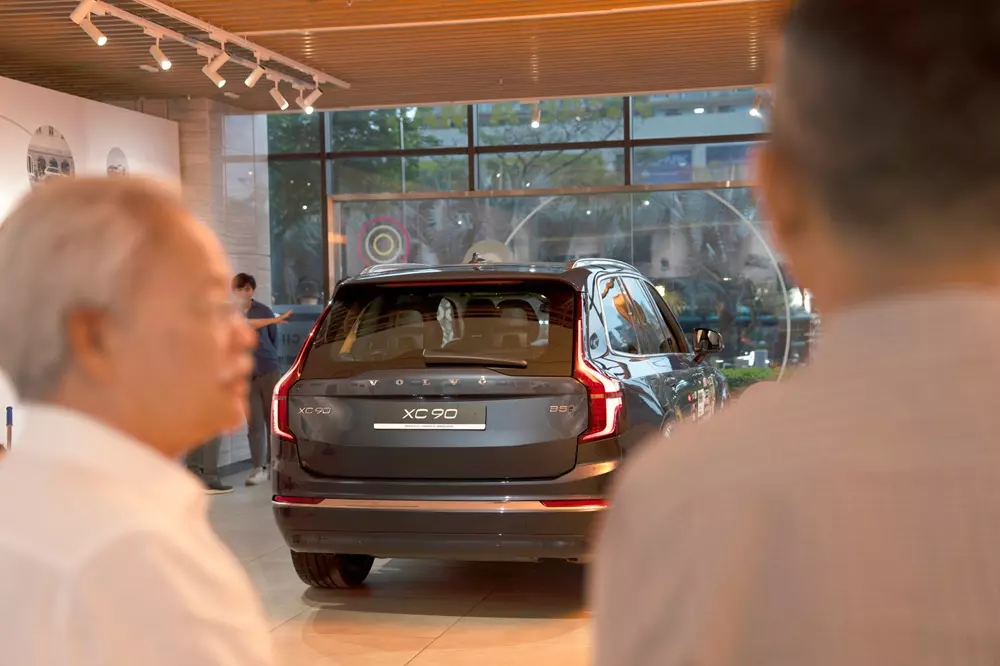 Volvo XC90 2026 chính thức ra mắt Việt Nam, giá rẻ hơn đến 1 tỷ đồng so với trước - Ảnh 5.