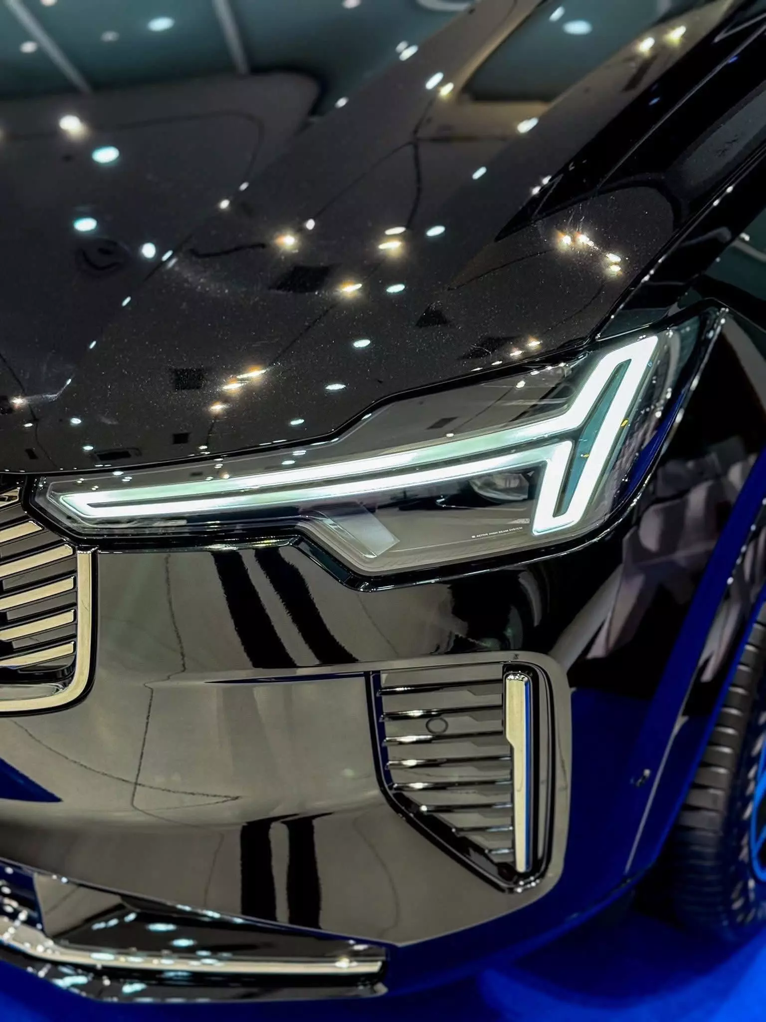 Volvo XC90 2026 tại Việt Nam: Diện mạo mới, tăng công nghệ, giá giảm gần 1 tỷ đồng - Ảnh 3.