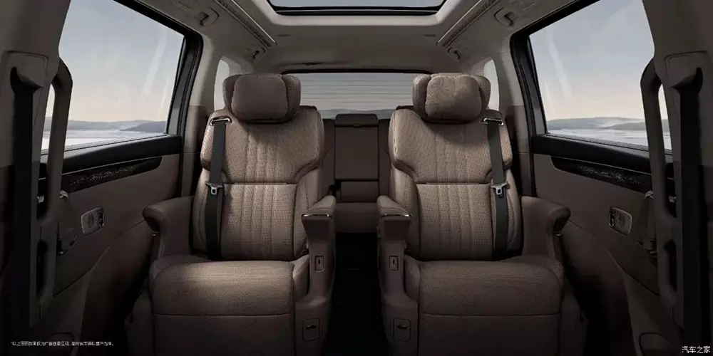 2 ghế thương gia ở hàng ghế giữa của GAC M8 PHEV L 2027