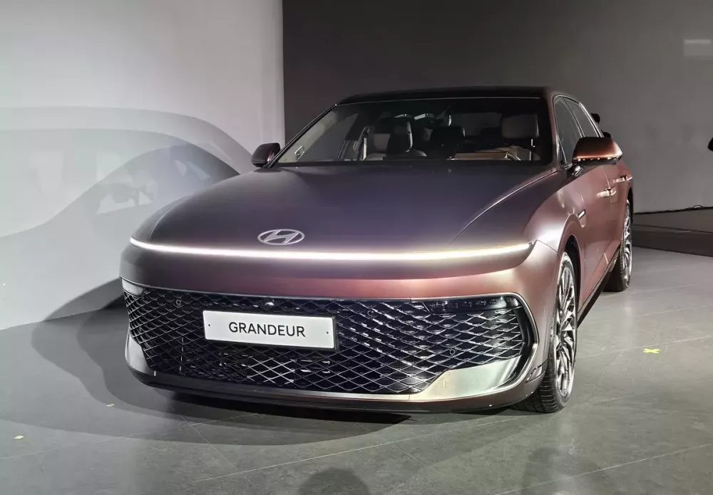 Hyundai Grandeur 2026 sở hữu thiết kế đầu xe mới