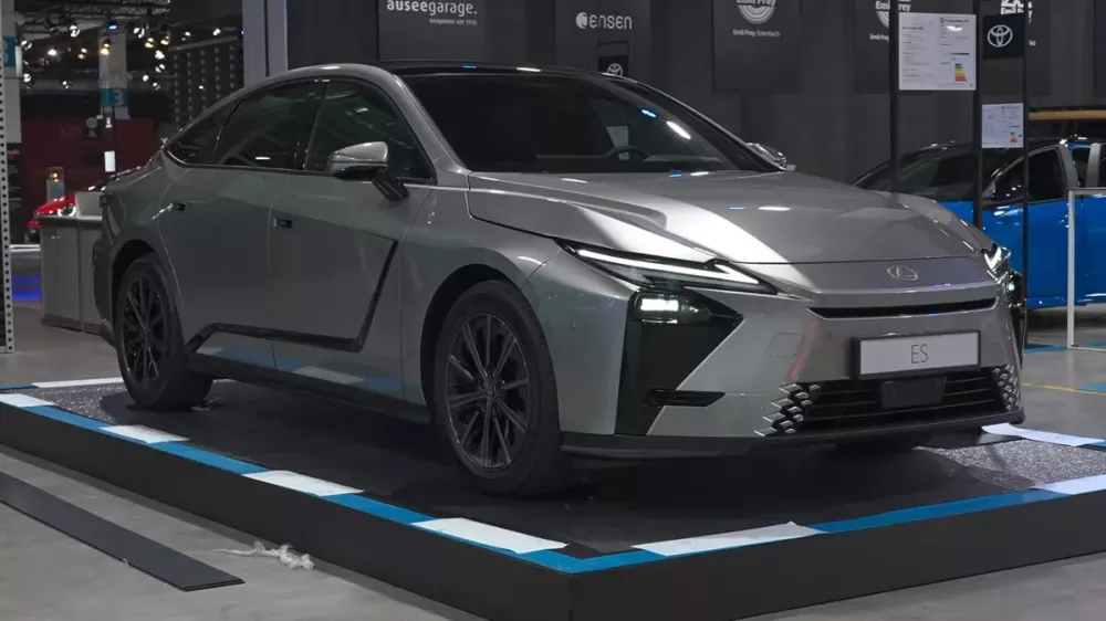 Lexus ES phiên bản hybrid