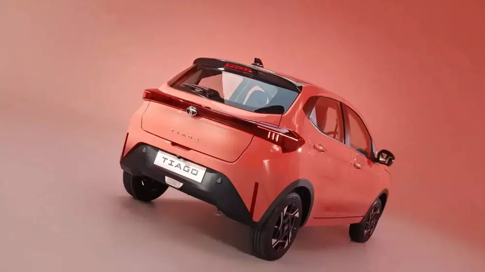 Mẫu xe giá chưa đến 130 triệu đồng của Tata trở lại với diện mạo mang phong cách châu Âu - Ảnh 3.