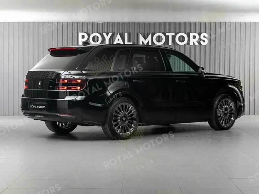 SUV hạng sang Toyota Century nhập khẩu tư nhân có giá đắt hơn cả Rolls-Royce Cullinan