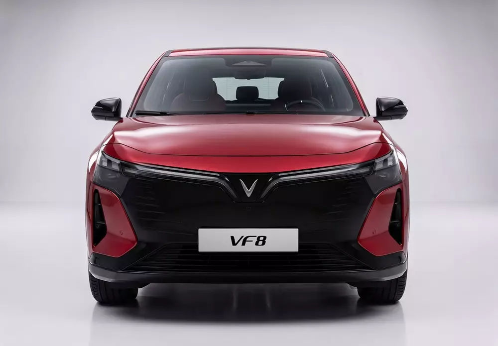 VinFast VF 8 thế hệ mới chính thức ra mắt Việt Nam, giá từ 999 triệu đồng - Ảnh 9.