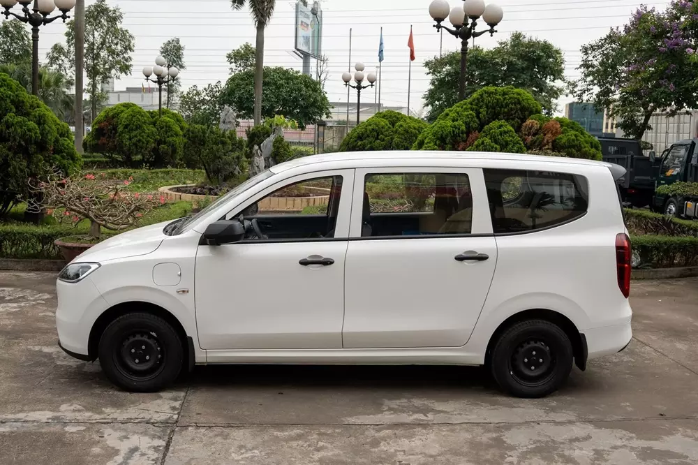Wuling Grango nằm trong phân khúc MPV cỡ trung ở Việt Nam