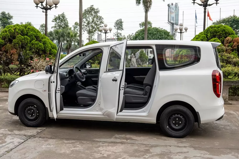 Wuling Grango dùng mâm 14 inch sơn đen ở bản thuần điện